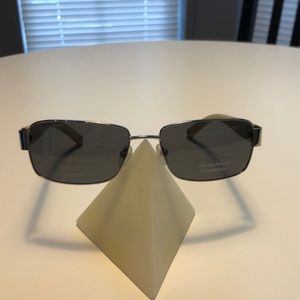 Kelpin it real Tommy Bahama Polarized sunglasses